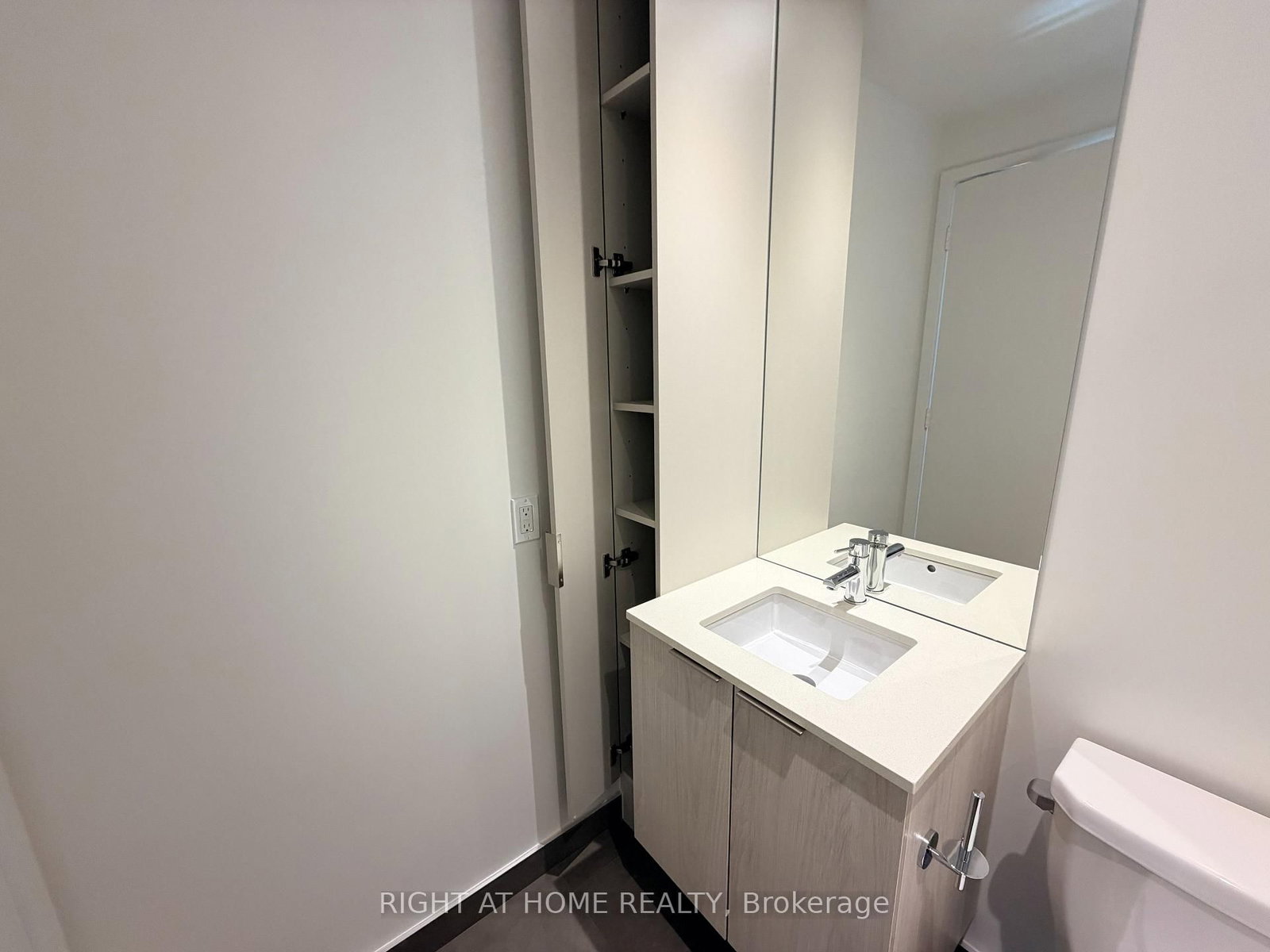 448 Burnhamthorpe Road W, Unit 2511 - Photo 14