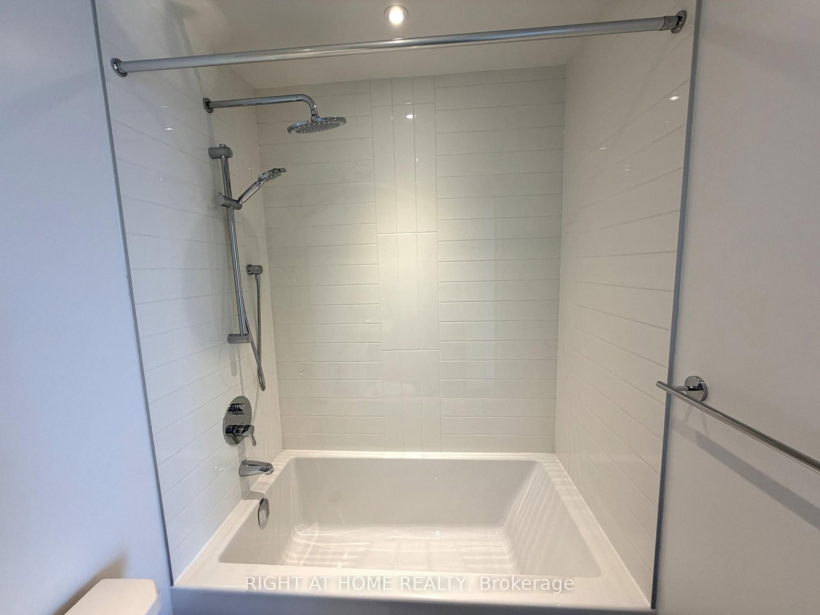 448 Burnhamthorpe Road W, Unit 2511 - Photo 15