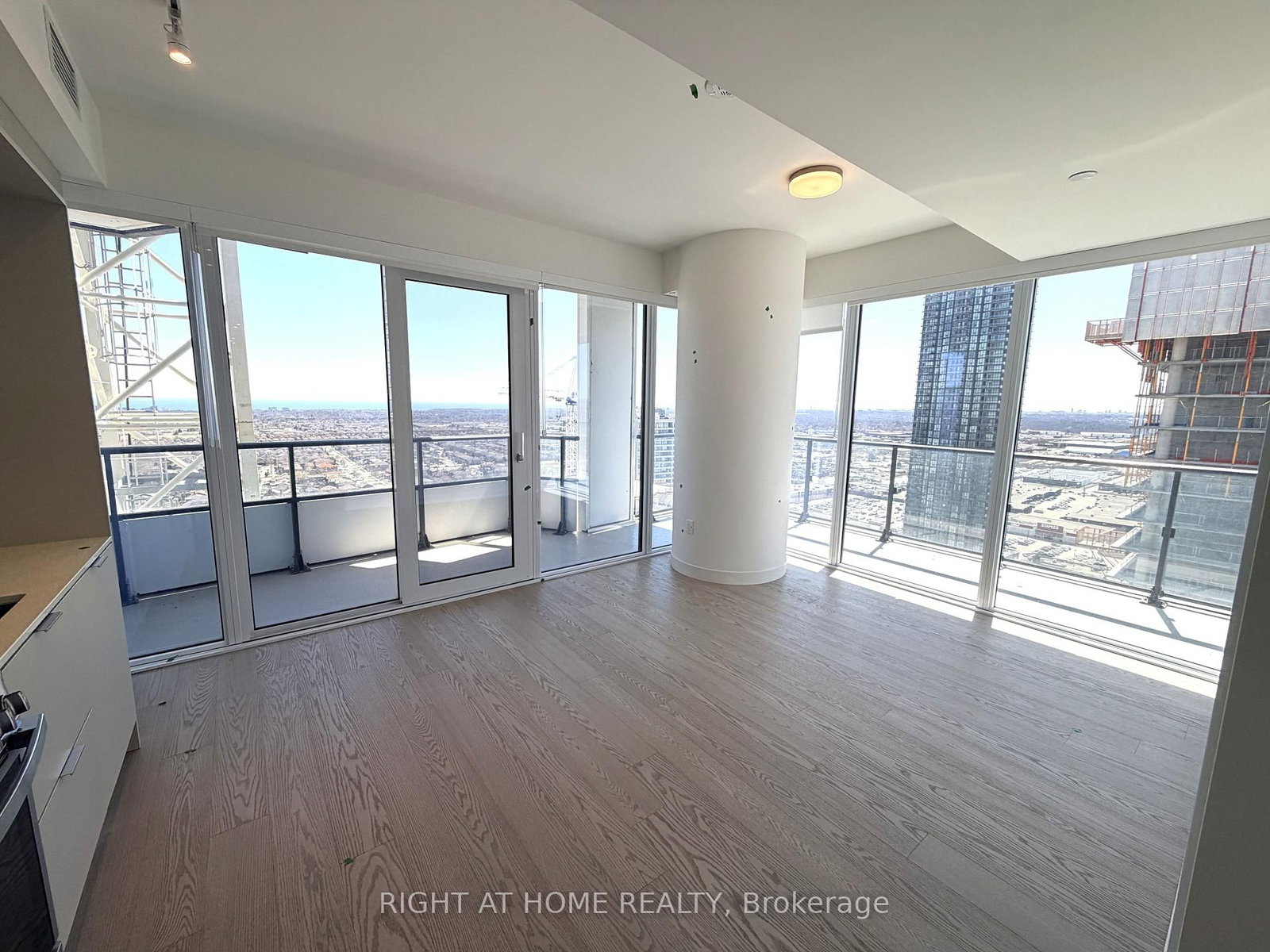 448 Burnhamthorpe Road W, Unit 2511 - Photo 5