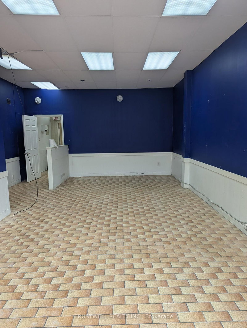 Main Floor - 1618 Bloor St W, Toronto, M6P 1A7 | Image 2