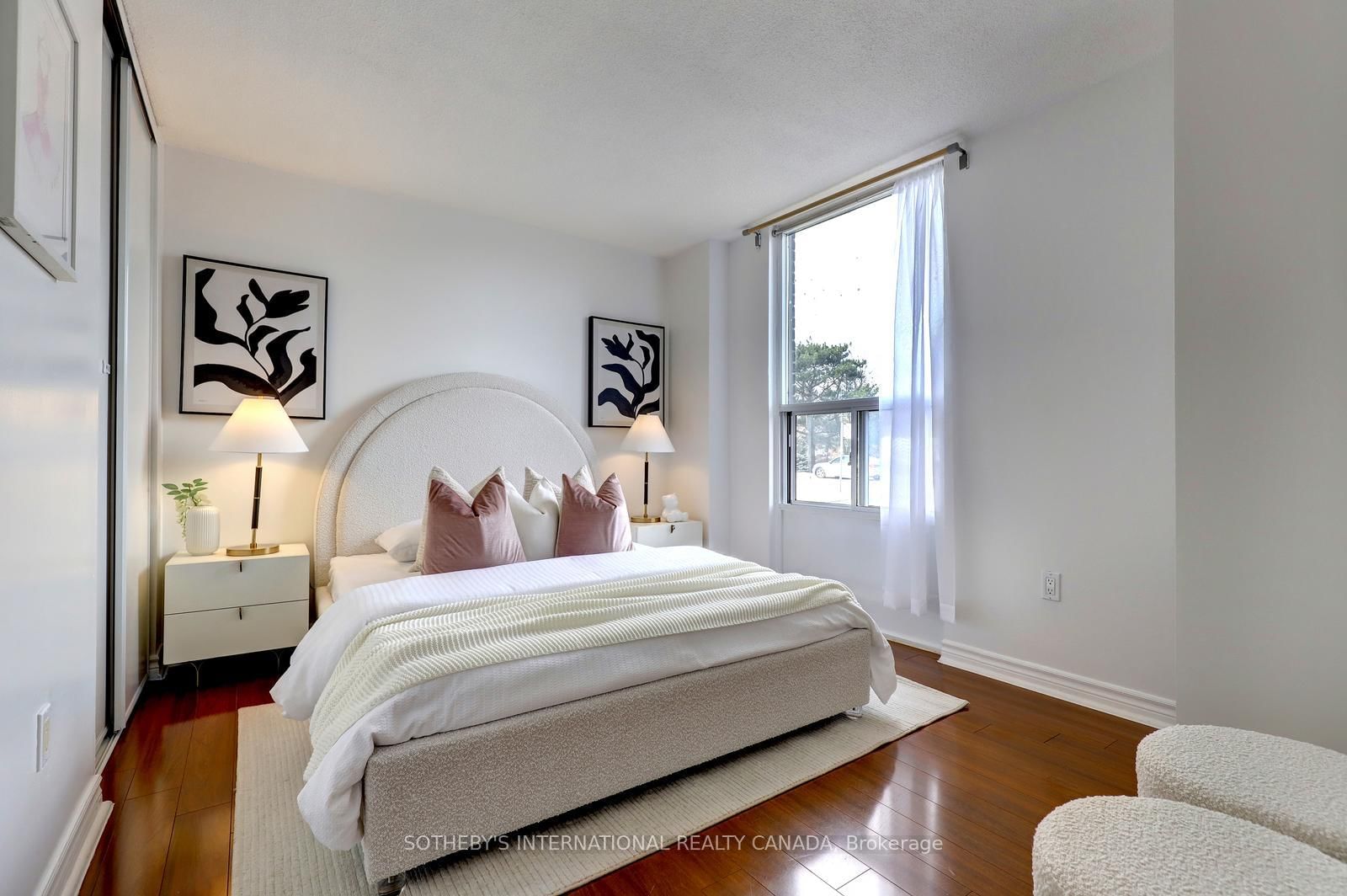 1515 E Lakeshore Road E, Unit 104 - Photo 17