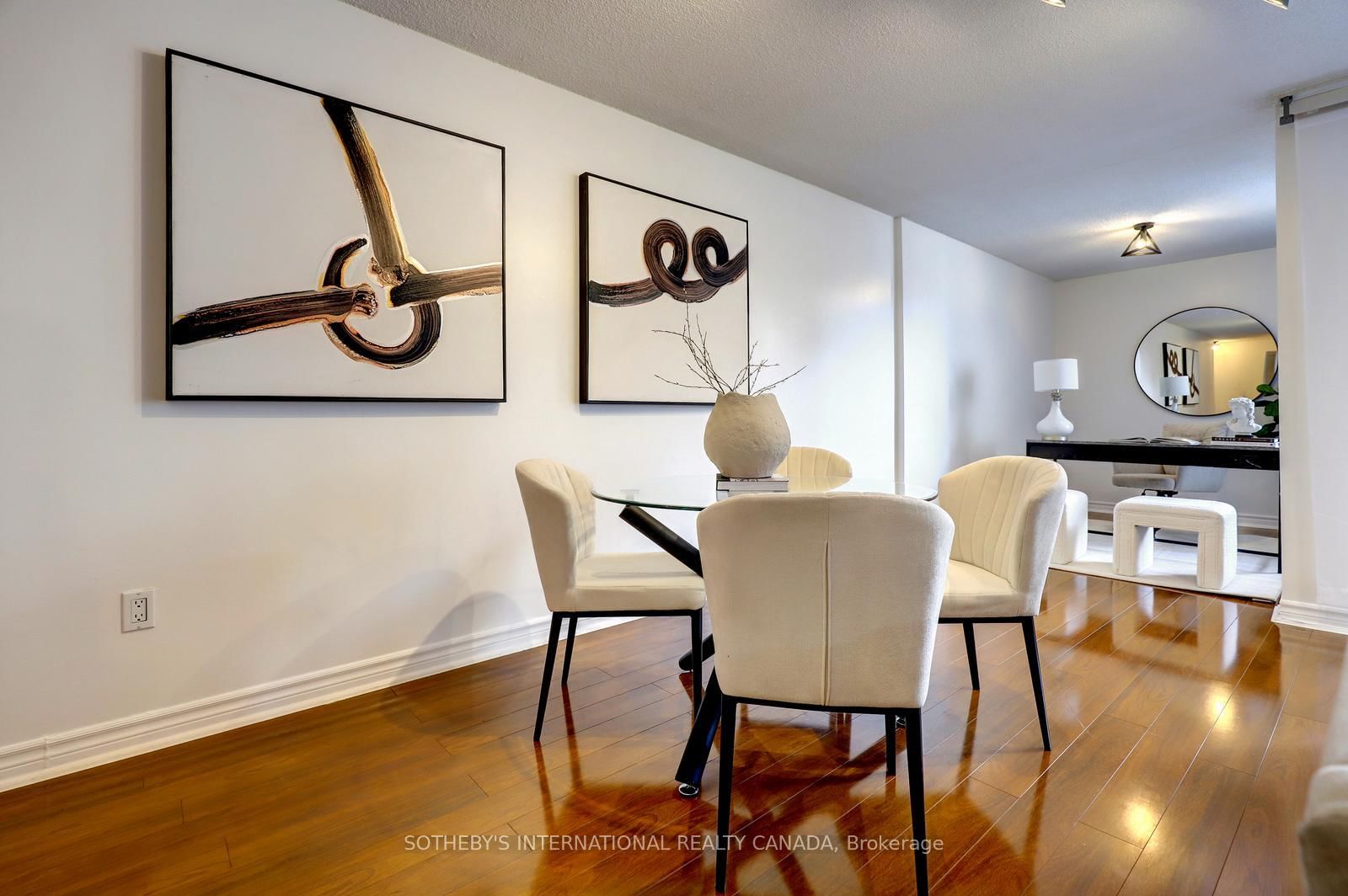 1515 E Lakeshore Road E, Unit 104 - Photo 2