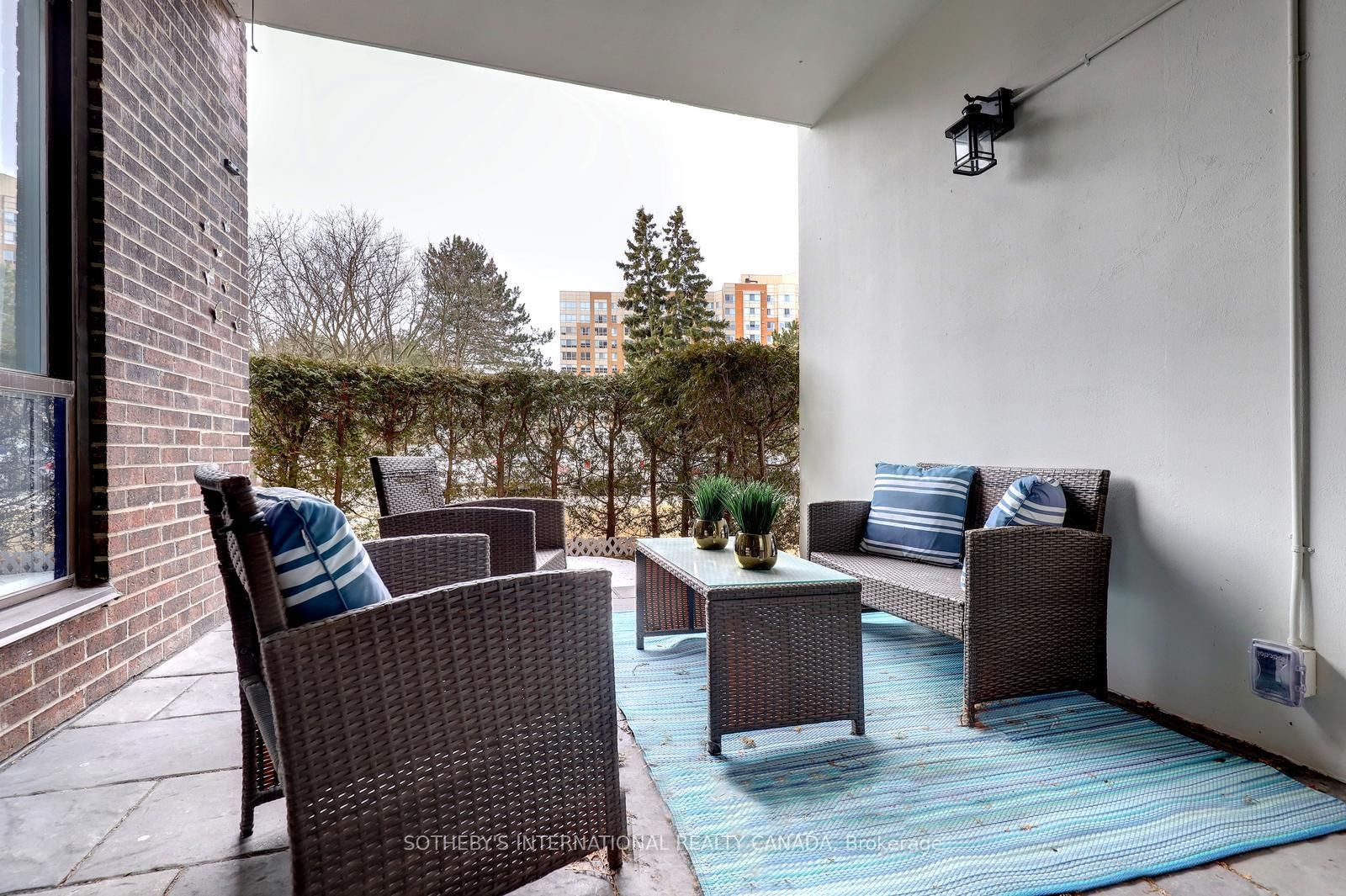 1515 E Lakeshore Road E, Unit 104 - Photo 23