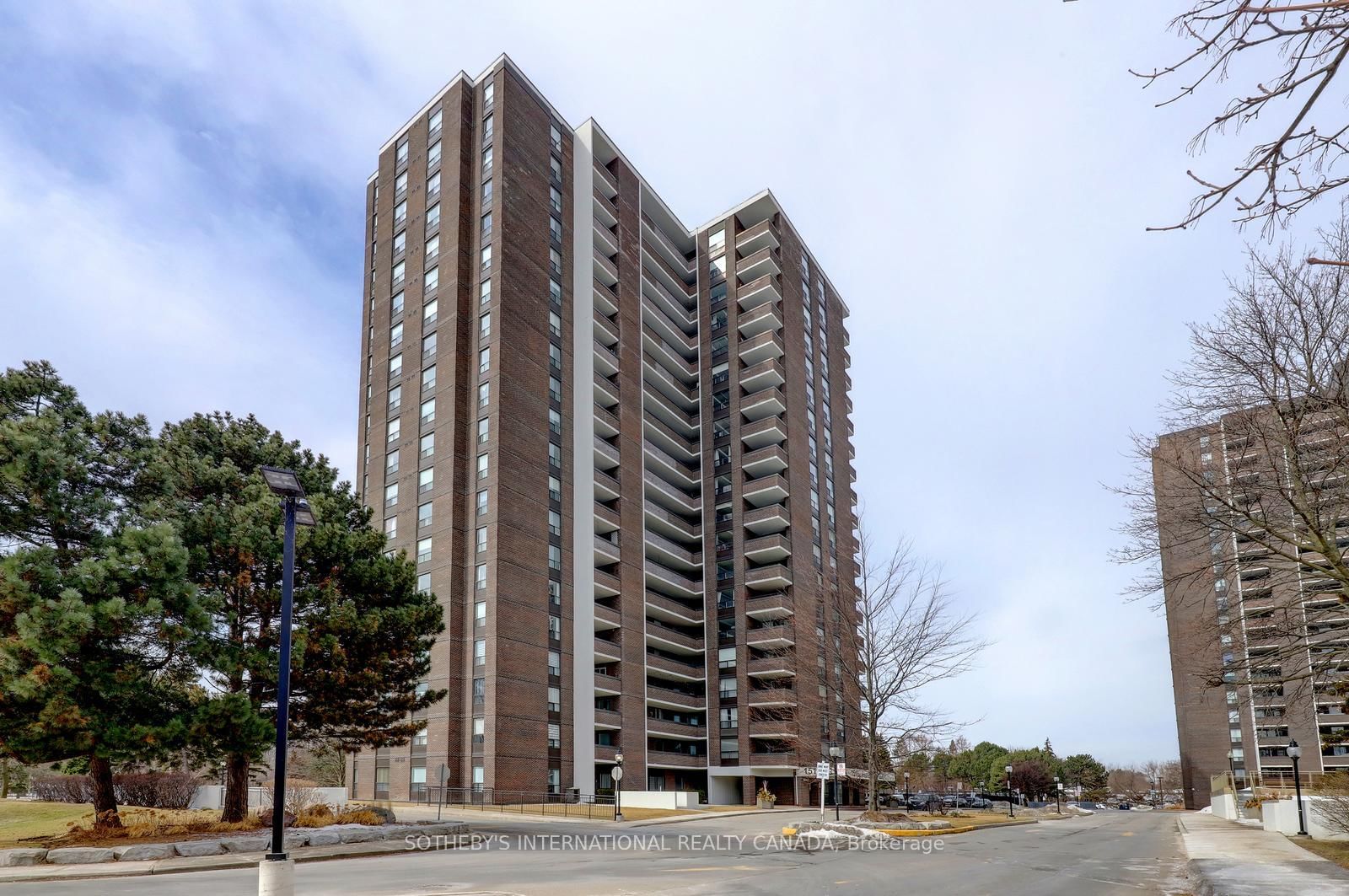 1515 E Lakeshore Road E, Unit 104 - Photo 26