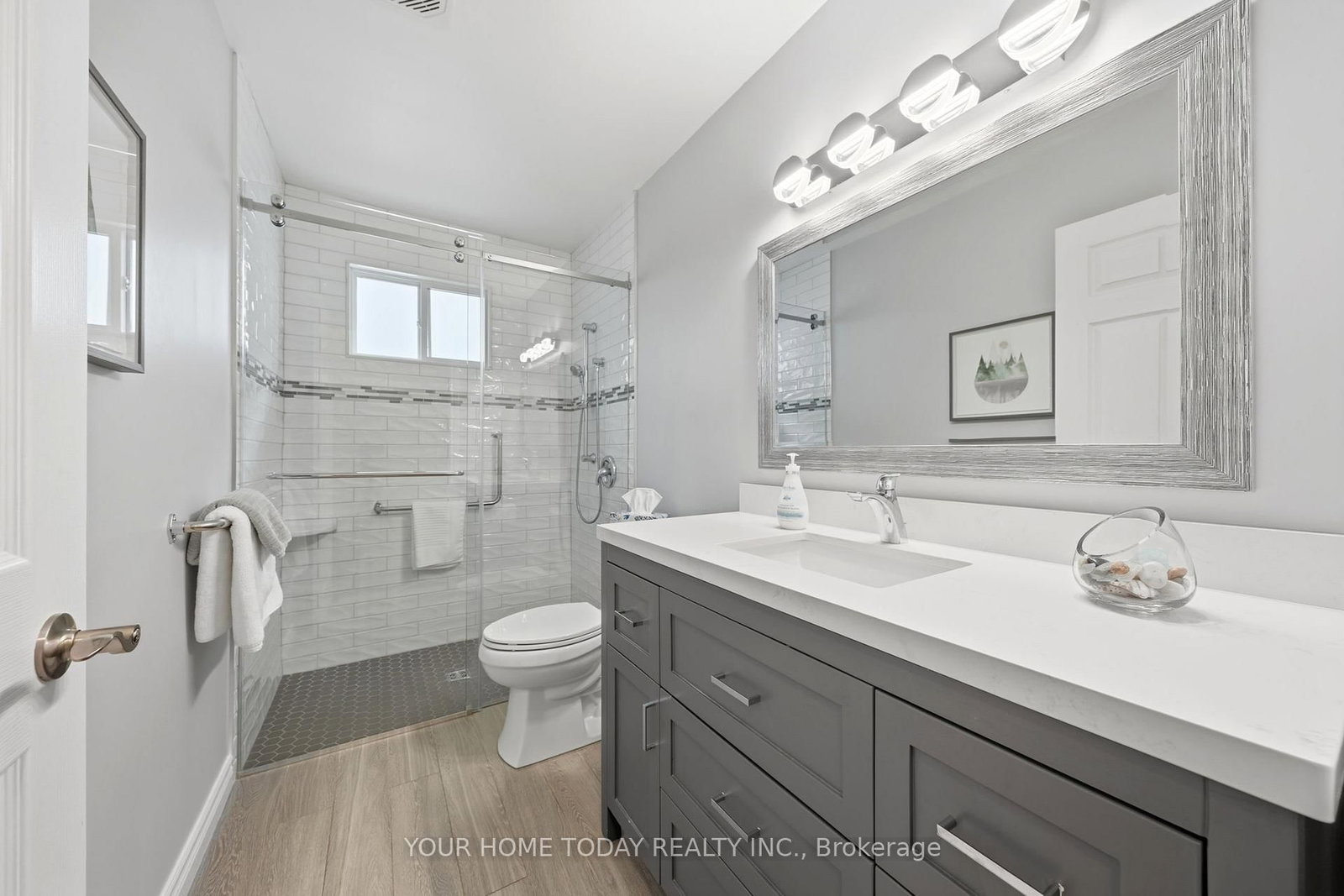 Detached House for sale at 51 Faludon Drive, Halton Hills, Ontario, L7G 1H8 - Georgetown - MLS: W12990074