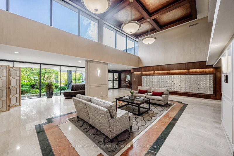 1409 - 1400 Dixie Rd, Mississauga, L5E 3E1 | Image 2