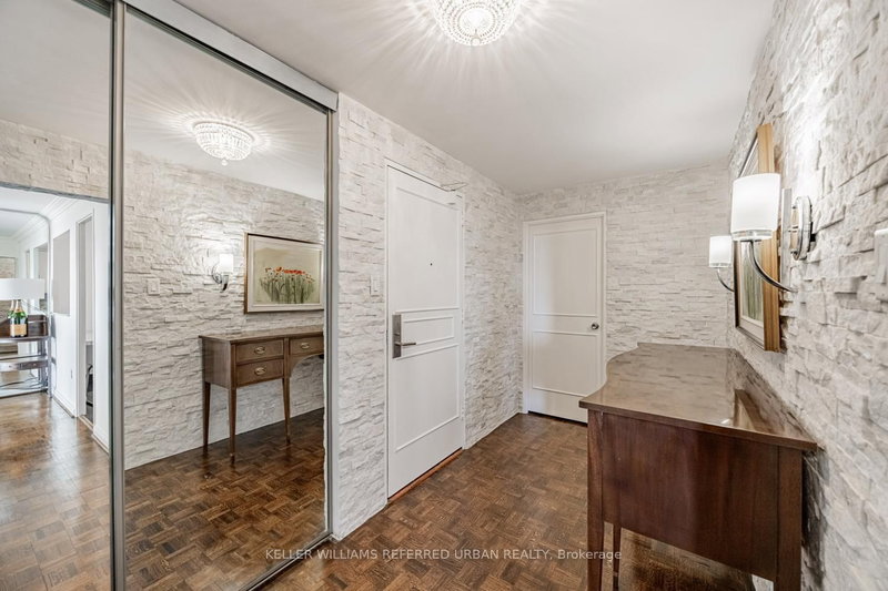 1409 - 1400 Dixie Rd, Mississauga, L5E 3E1 | Image 3