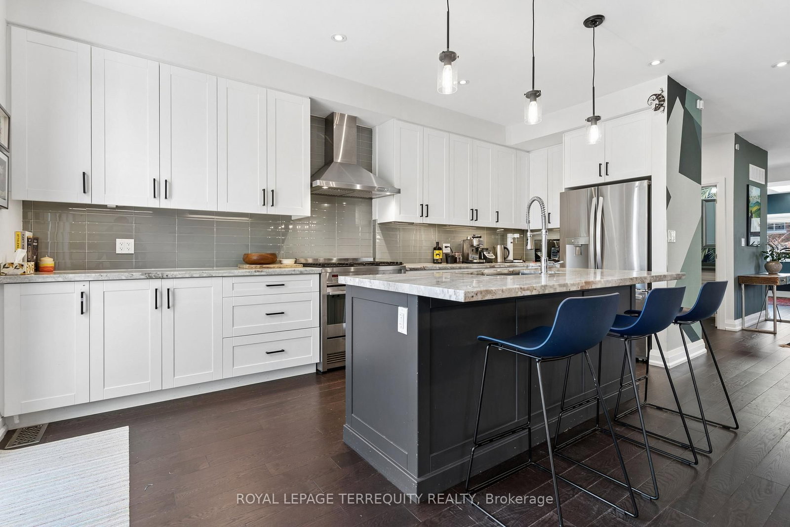 Detached House for sale at 83 Humbercrest Boulevard, Toronto, Ontario, M6S 4L2 - Lambton Baby Point - MLS: W12990212