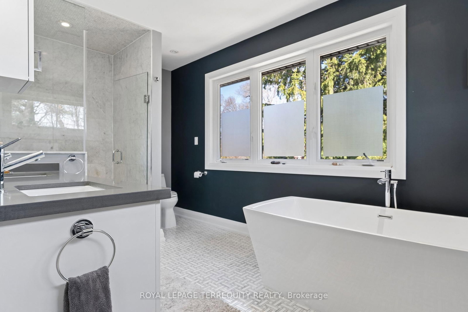 Detached House for sale at 83 Humbercrest Boulevard, Toronto, Ontario, M6S 4L2 - Lambton Baby Point - MLS: W12990212