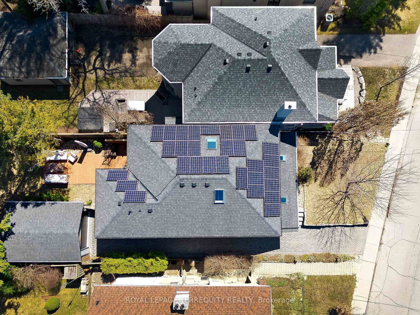 Detached House for sale at 83 Humbercrest Boulevard, Toronto, Ontario, M6S 4L2 - Lambton Baby Point - MLS: W12990212