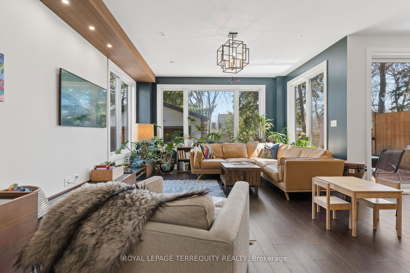 Detached House for sale at 83 Humbercrest Boulevard, Toronto, Ontario, M6S 4L2 - Lambton Baby Point - MLS: W12990212