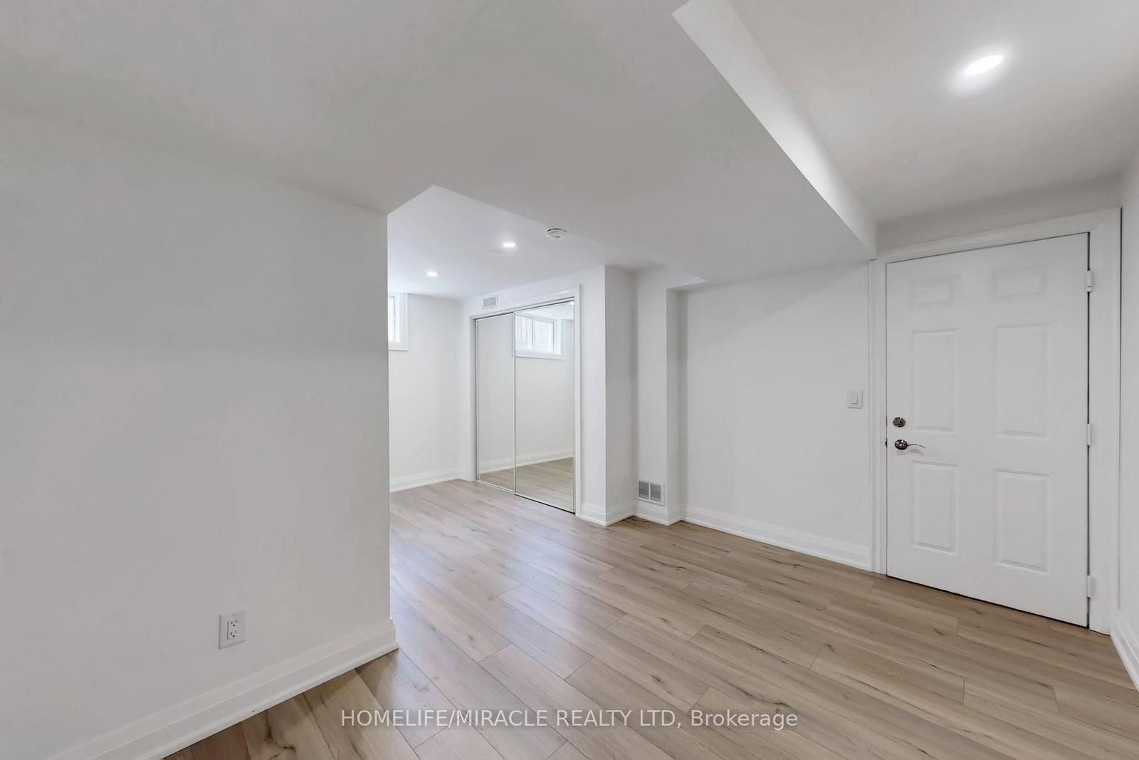 Detached House for sale at 14 Rodwell Court, Brampton, Ontario, L6Y 4G7 - Fletcher's Creek South - MLS: W12990218