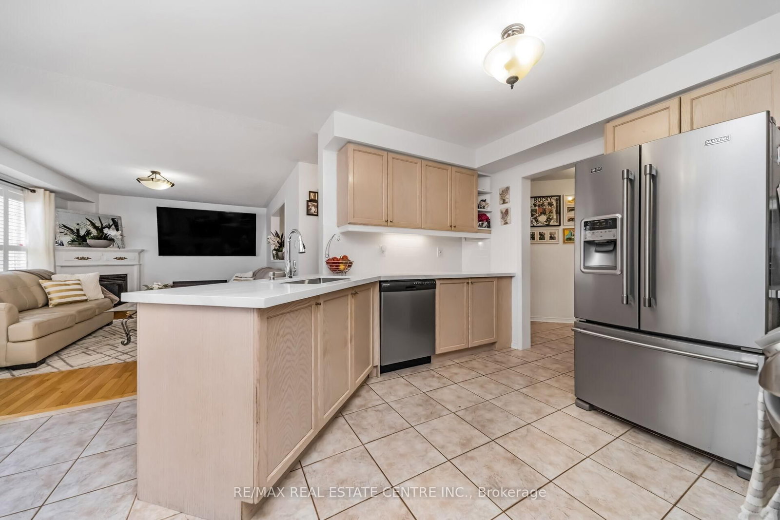 Detached House for sale at 22 Mistycreek Crescent, Brampton, Ontario, L7A 3E8 - Fletcher's Meadow - MLS: W12990384