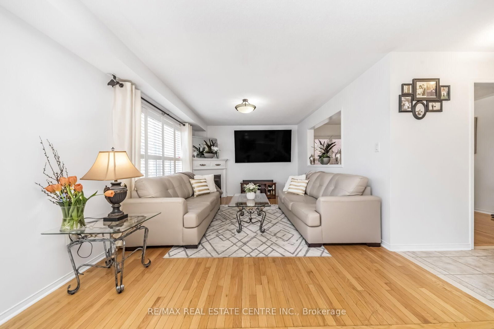 Detached House for sale at 22 Mistycreek Crescent, Brampton, Ontario, L7A 3E8 - Fletcher's Meadow - MLS: W12990384