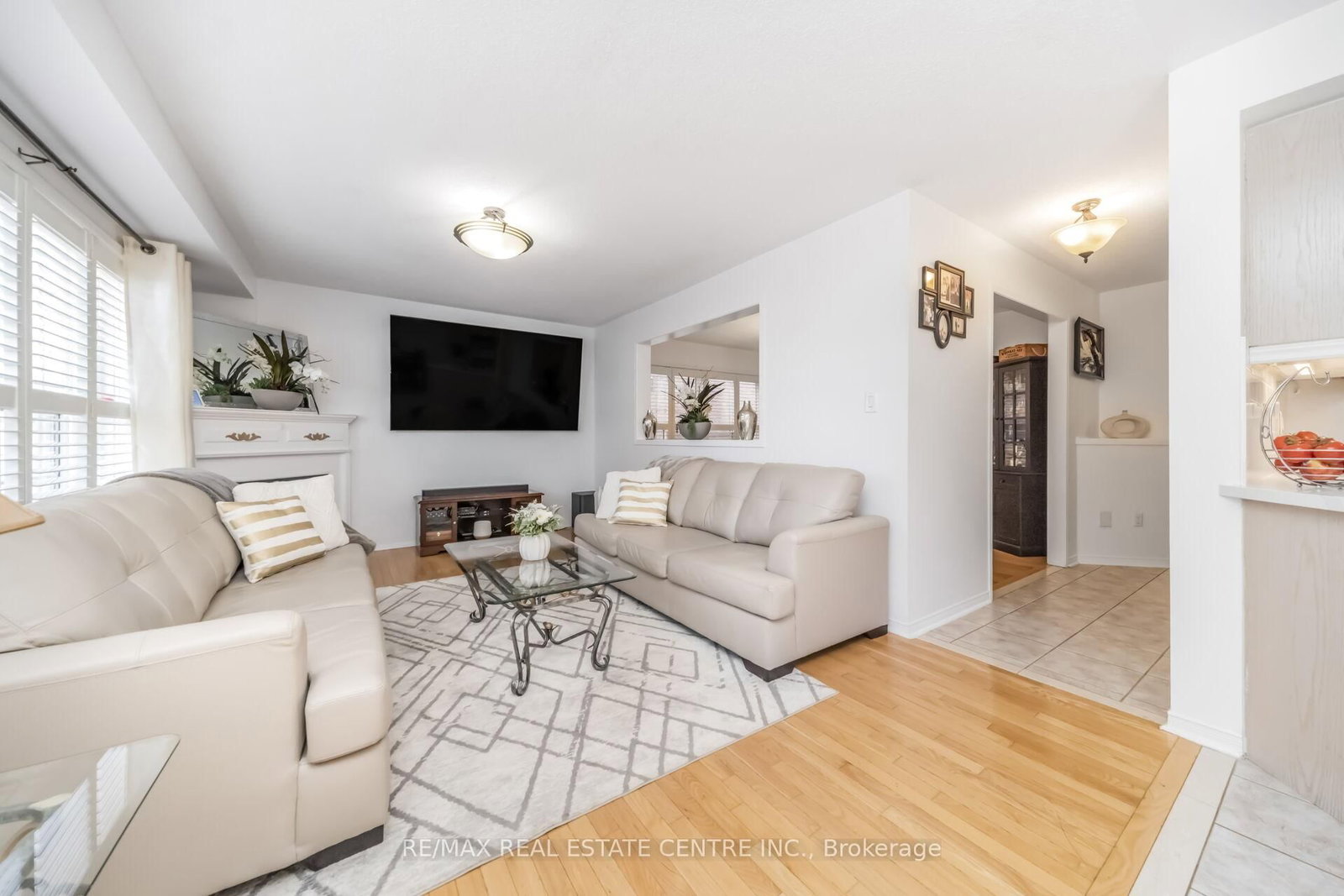 Detached House for sale at 22 Mistycreek Crescent, Brampton, Ontario, L7A 3E8 - Fletcher's Meadow - MLS: W12990384