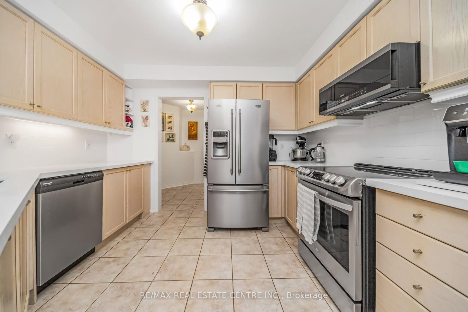 Detached House for sale at 22 Mistycreek Crescent, Brampton, Ontario, L7A 3E8 - Fletcher's Meadow - MLS: W12990384