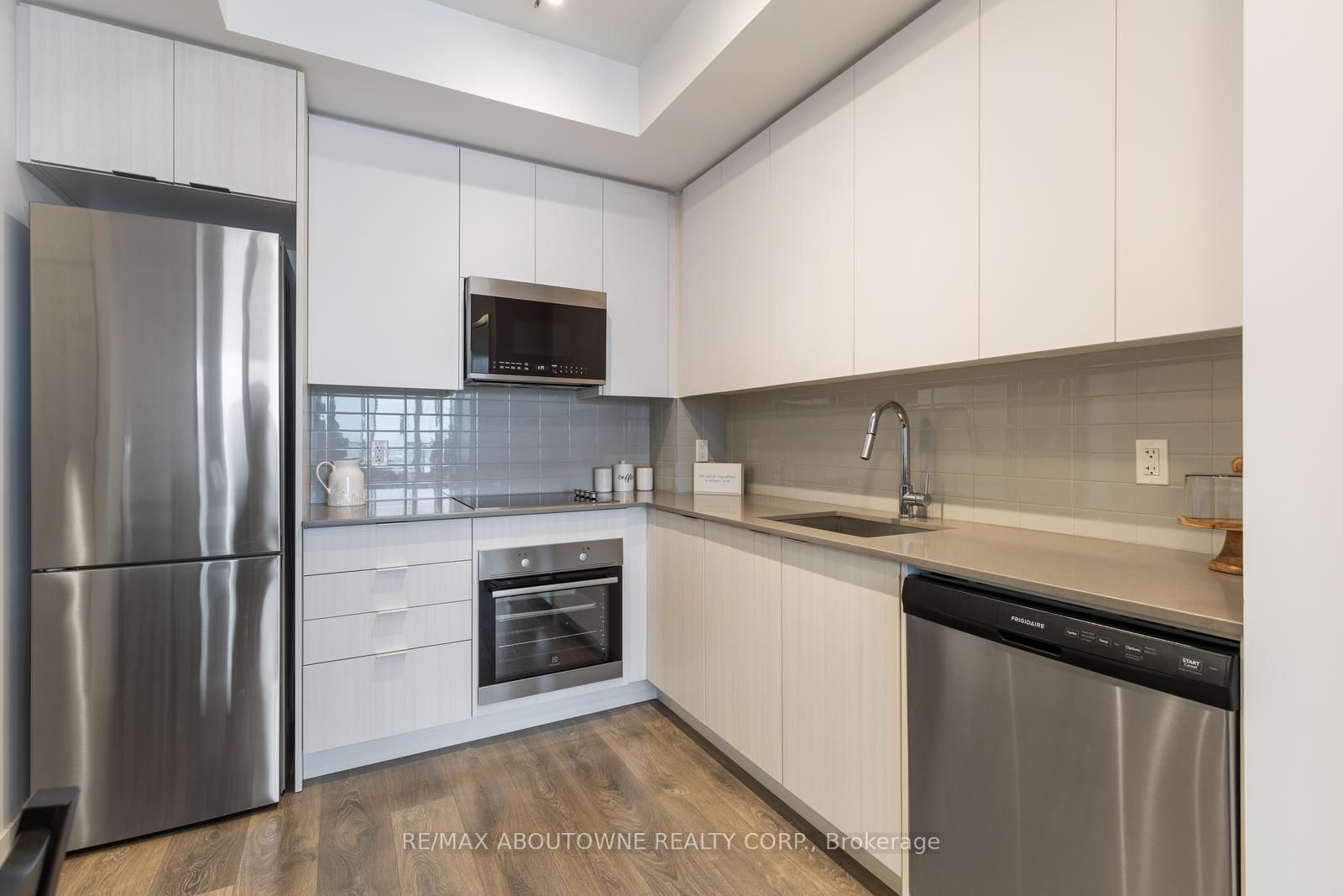 297 Oak Walk Drive, Unit 2207 - Photo 2