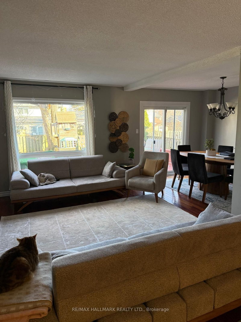 MAIN FLOOR - 2793 Quill Cres, Mississauga, L5N 2G8 | Image 2