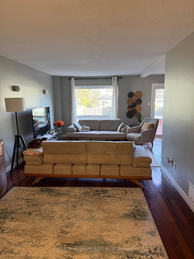 MAIN FLOOR - 2793 Quill Crescent