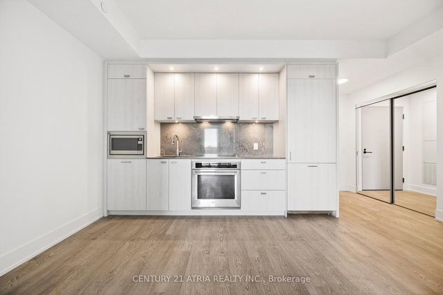 532 - 858 Dupont Street