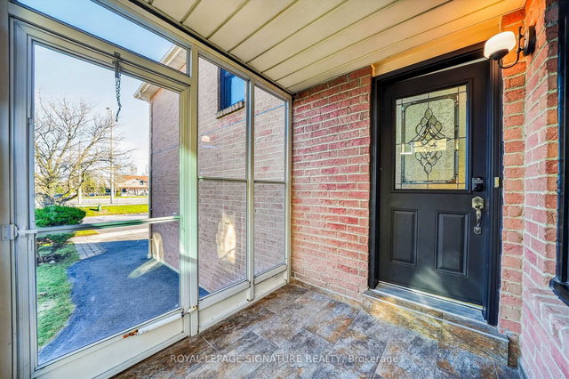 578 Silverthorne Crescent