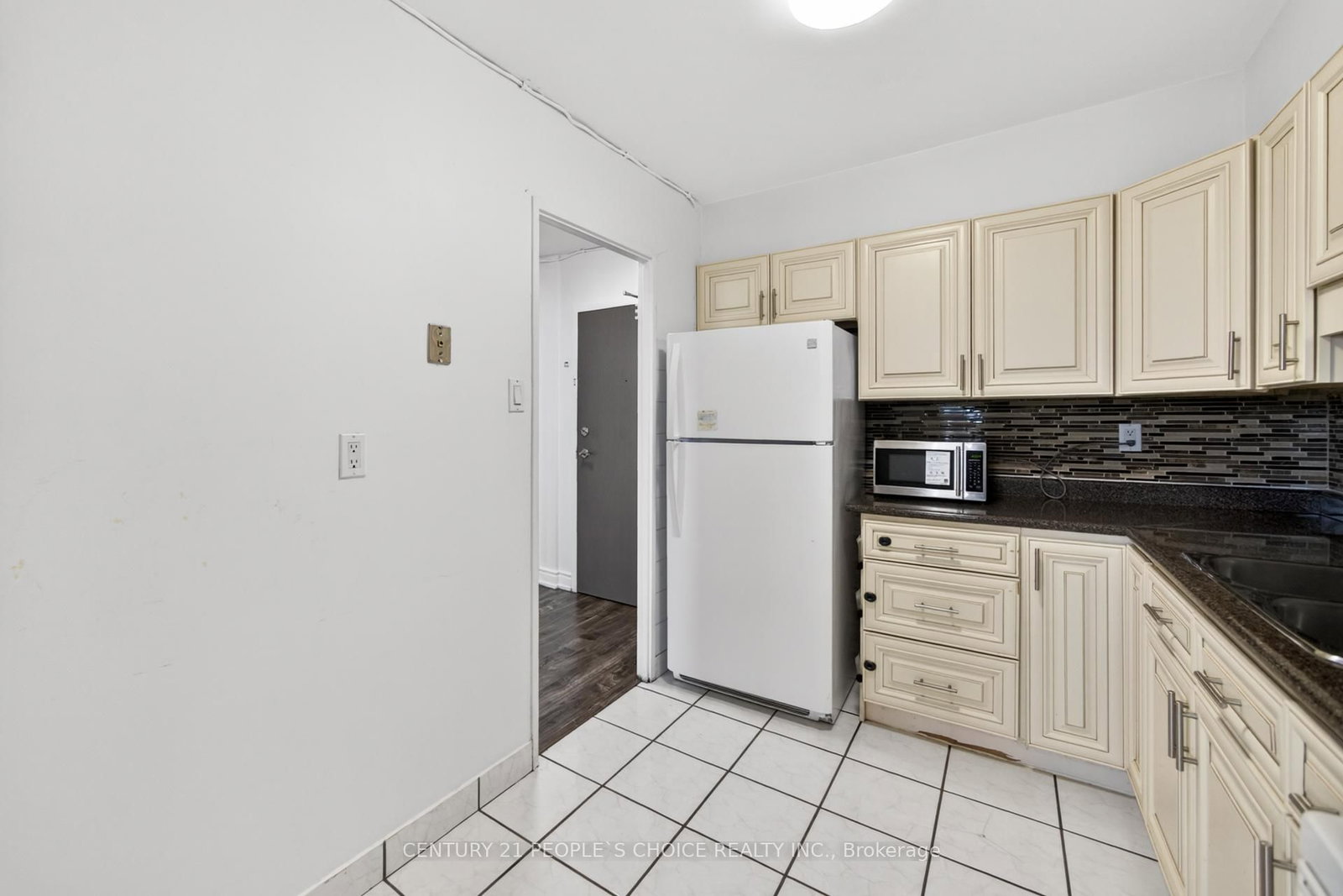 3390 Weston Road, Unit 902 - Photo 18