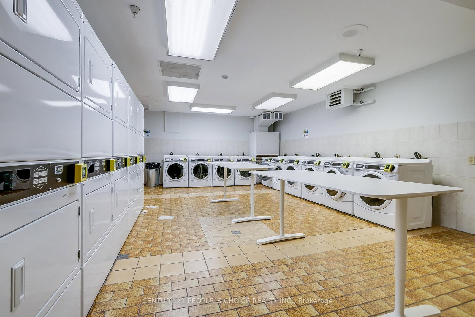 3390 Weston Road, Unit 902 - Photo 44