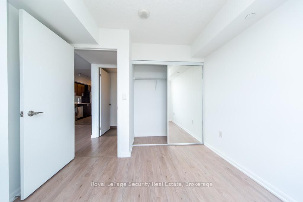 800 Lawrence Avenue W, Unit 1121 - Photo 28