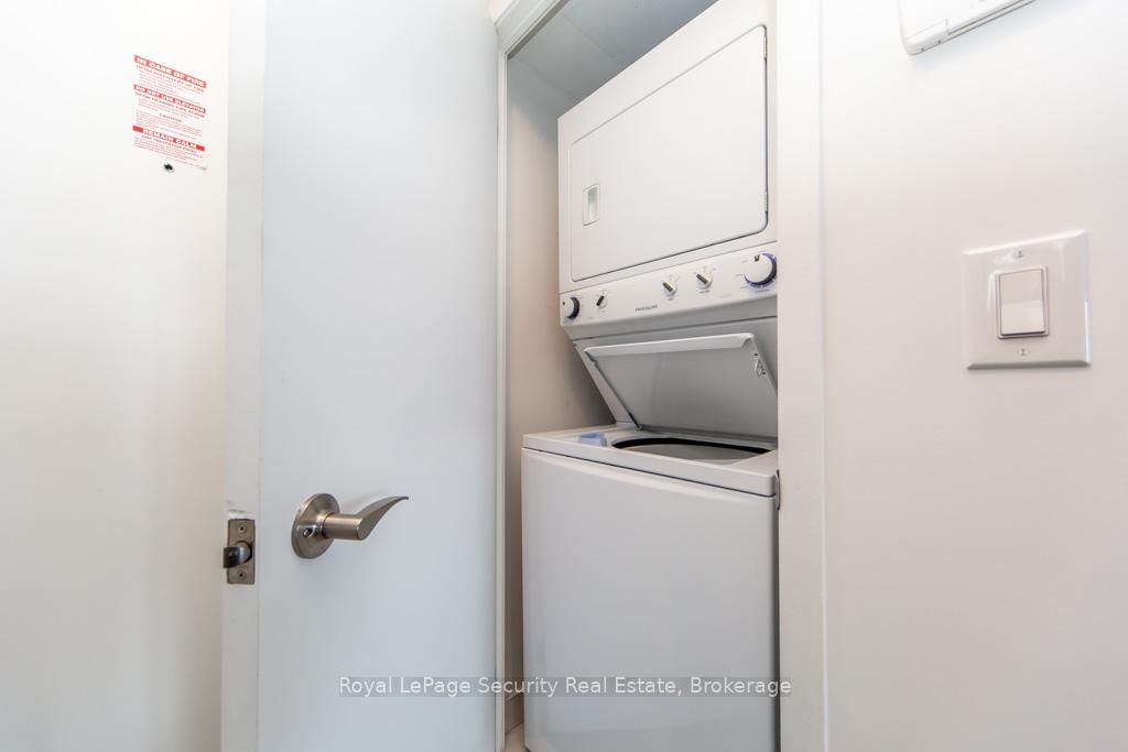 800 Lawrence Avenue W, Unit 1121 - Photo 34