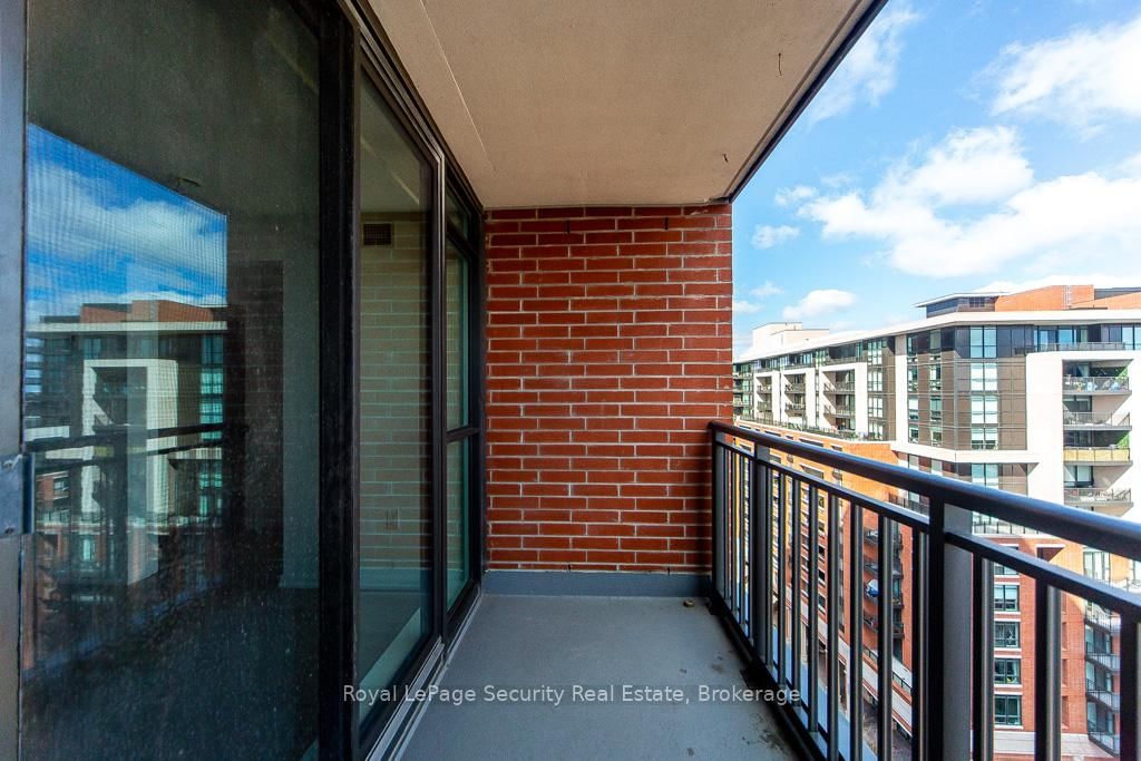 800 Lawrence Avenue W, Unit 1121 - Photo 37