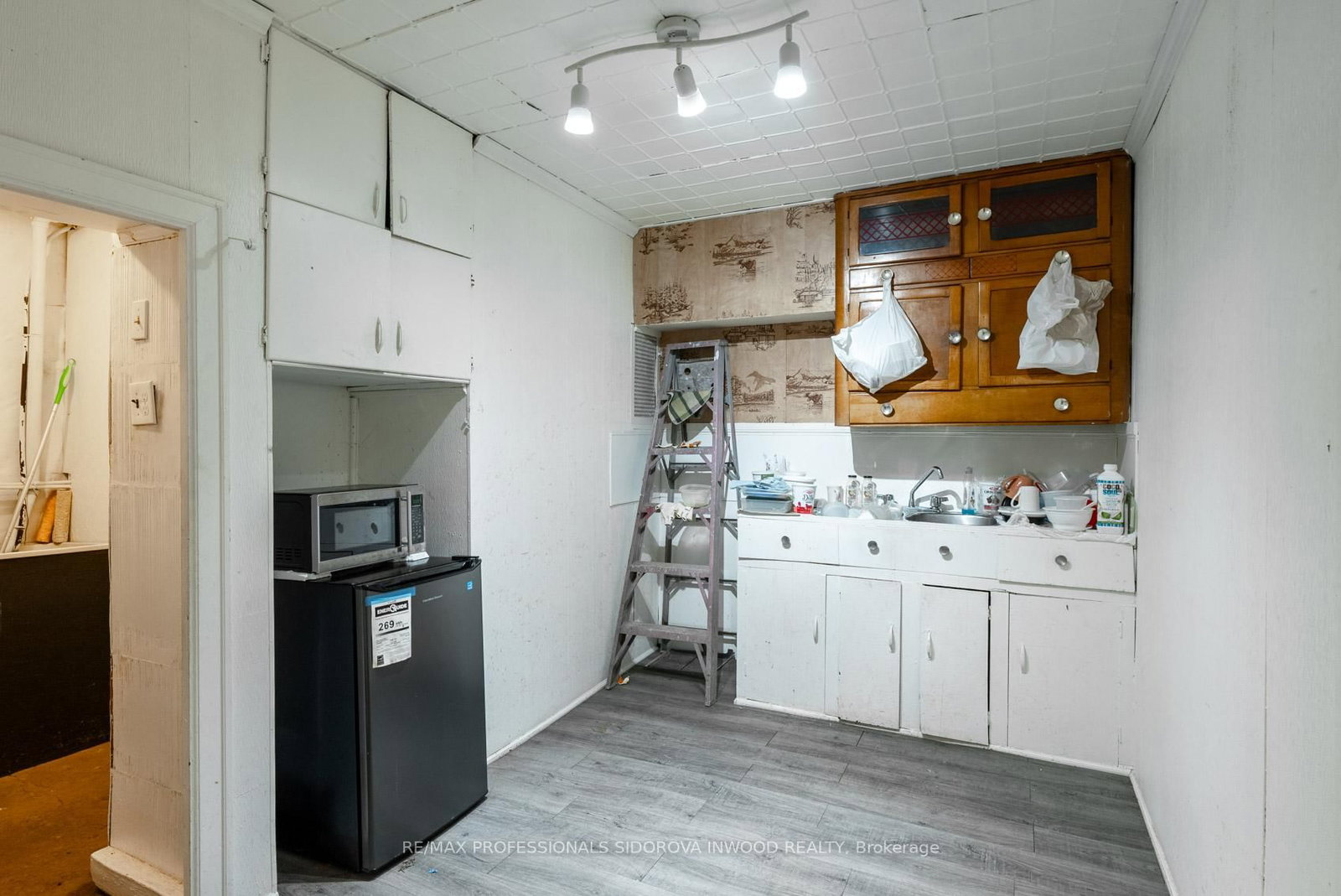 1665 Bloor Street W - Photo 14