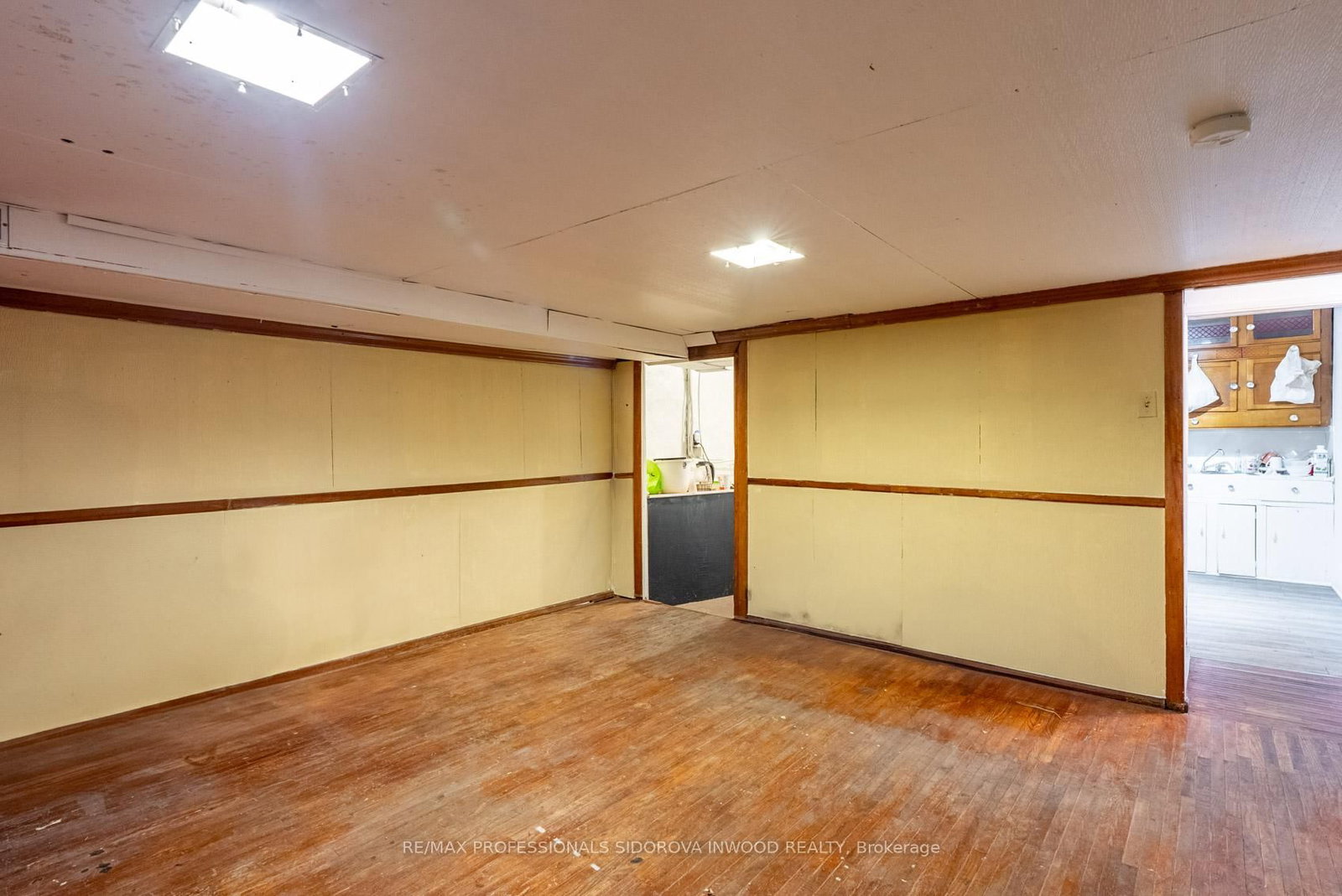 1665 Bloor Street W - Photo 19