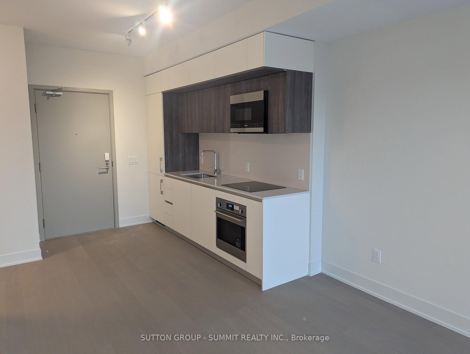 322 Dupont Street, Unit 410 - Photo 10