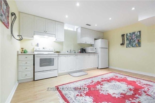 Detached House for sale at 1074 Mccuaig Drive, Milton, Ontario, L9T 6T2 - Clarke - MLS: W12990782