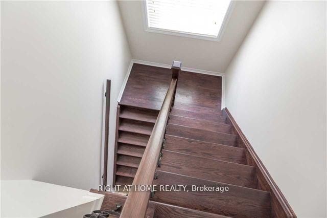 Detached House for sale at 1074 Mccuaig Drive, Milton, Ontario, L9T 6T2 - Clarke - MLS: W12990782