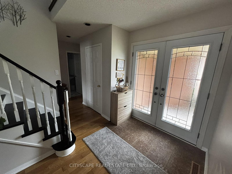 102 Snowcap Rd, Brampton, L6R 1J1 | Image 3