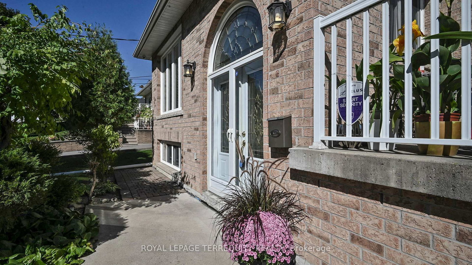 134 Hadrian Drive, Toronto, ON, photo 5