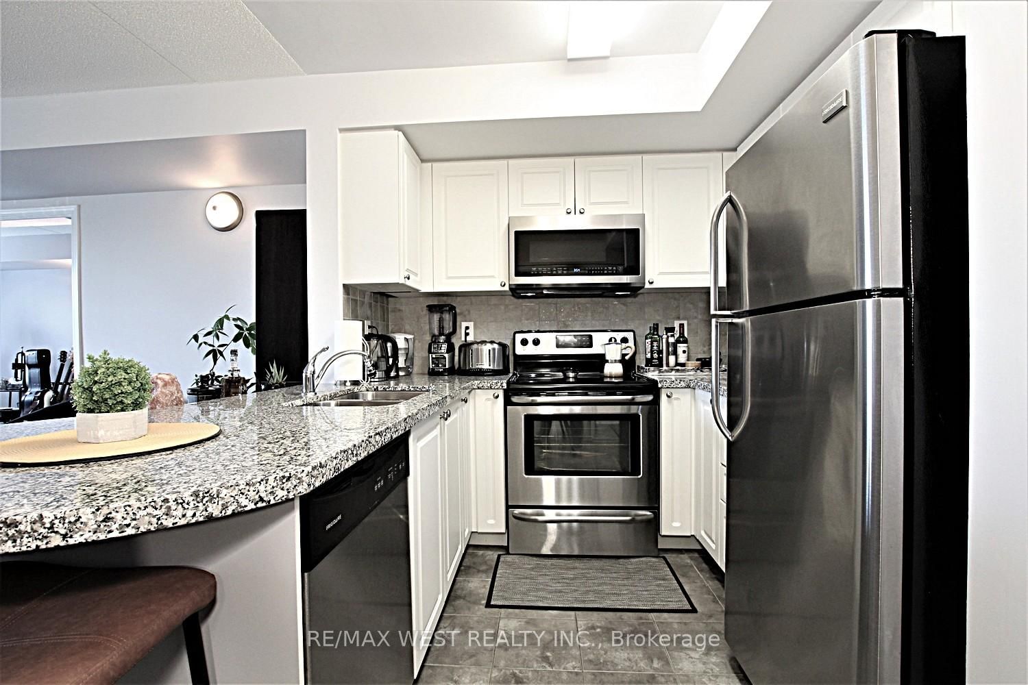 65 Via Rosedale, Unit 203 - Photo 8