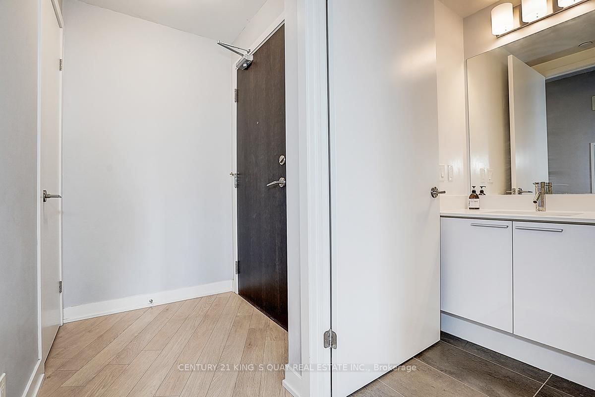 Condo for lease at 2004-10 Park Lawn Road, Toronto, Ontario, M8Y 0H9 - Mimico - MLS: W12991066