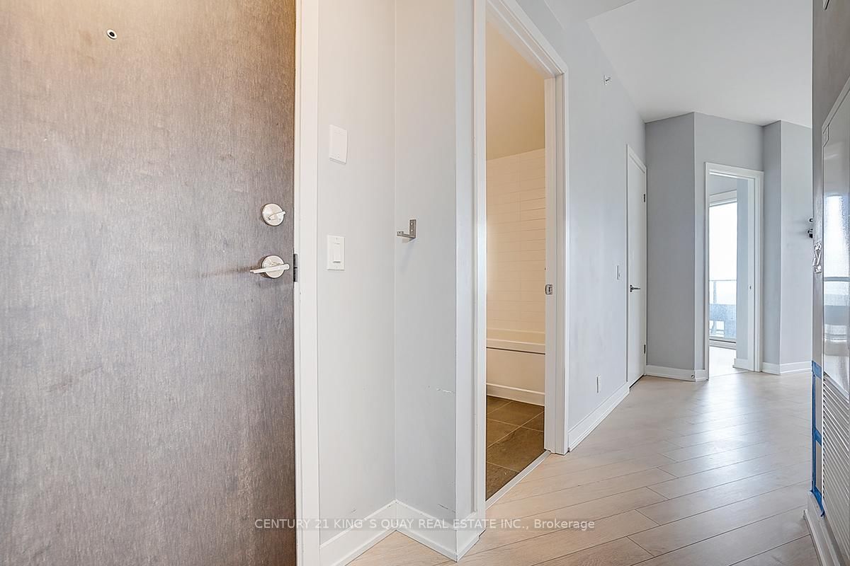 Condo for lease at 2004-10 Park Lawn Road, Toronto, Ontario, M8Y 0H9 - Mimico - MLS: W12991066