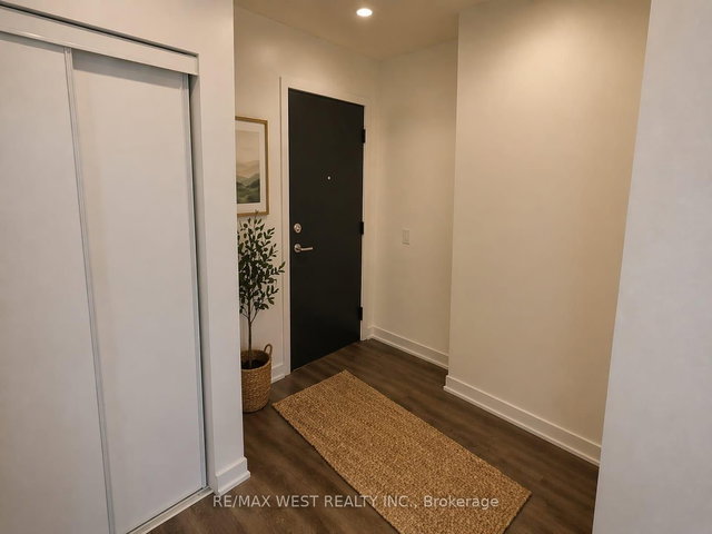 614 - 1808 St Clair Avenue W