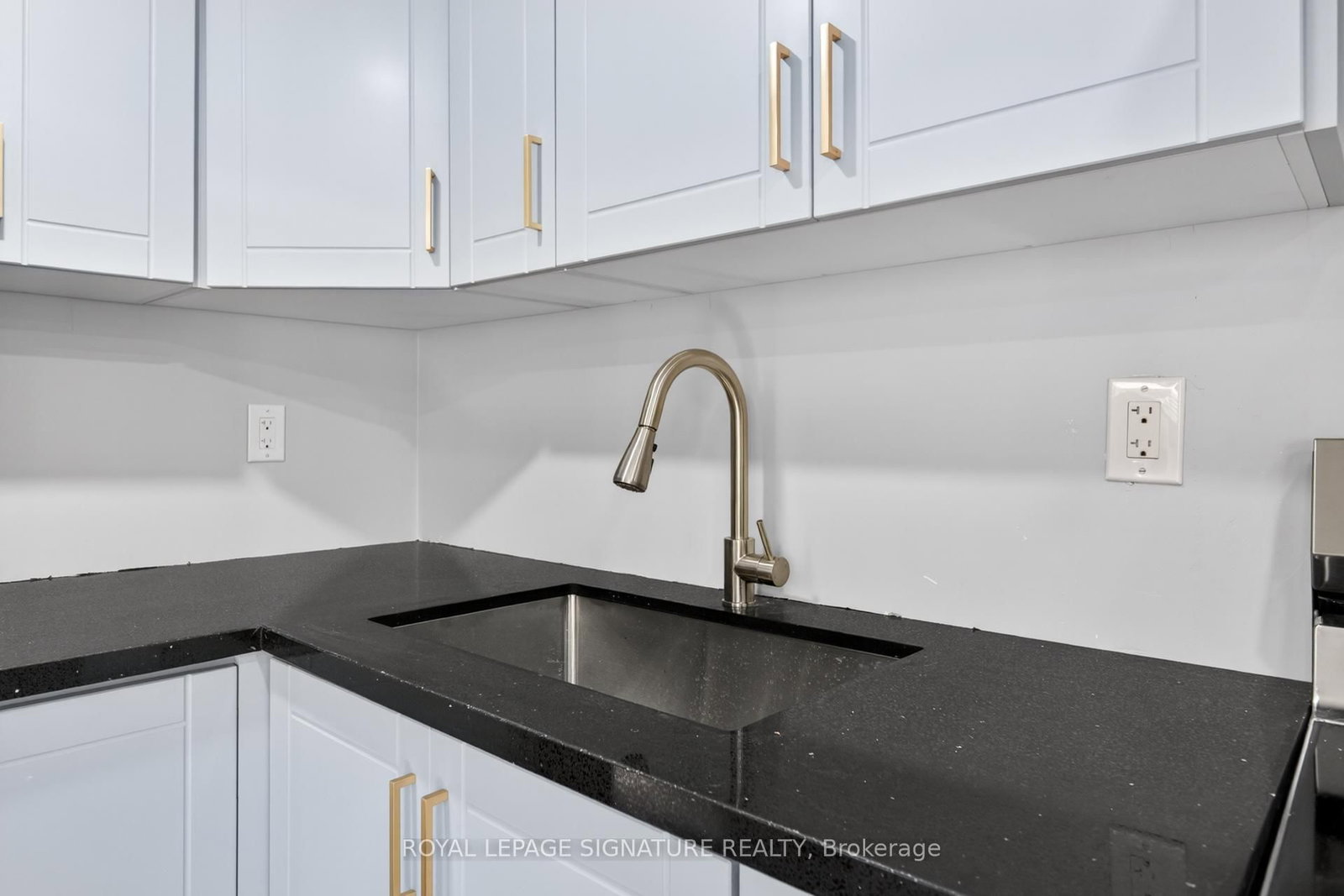 533 Yates Drive - Photo 9