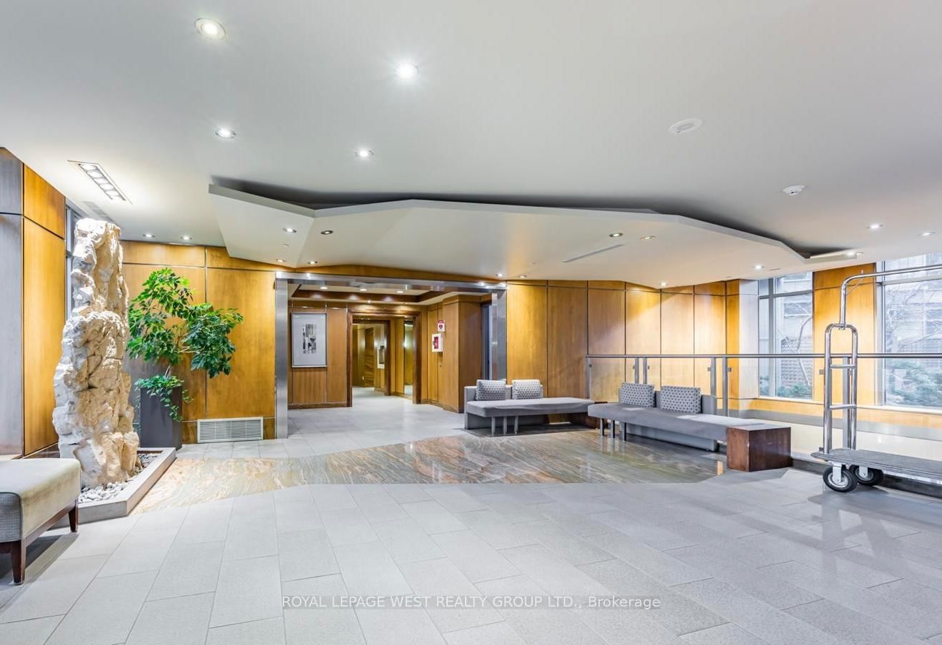 2119 Lakeshore Boulevard, Unit 711 - Photo 15