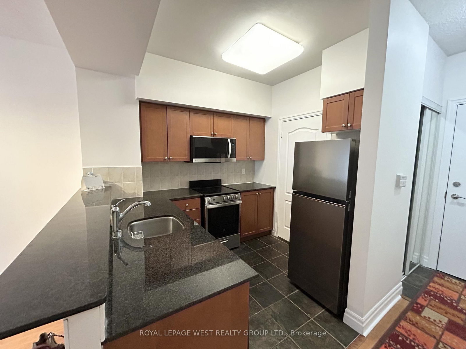 2119 Lakeshore Boulevard, Unit 711 - Photo 5