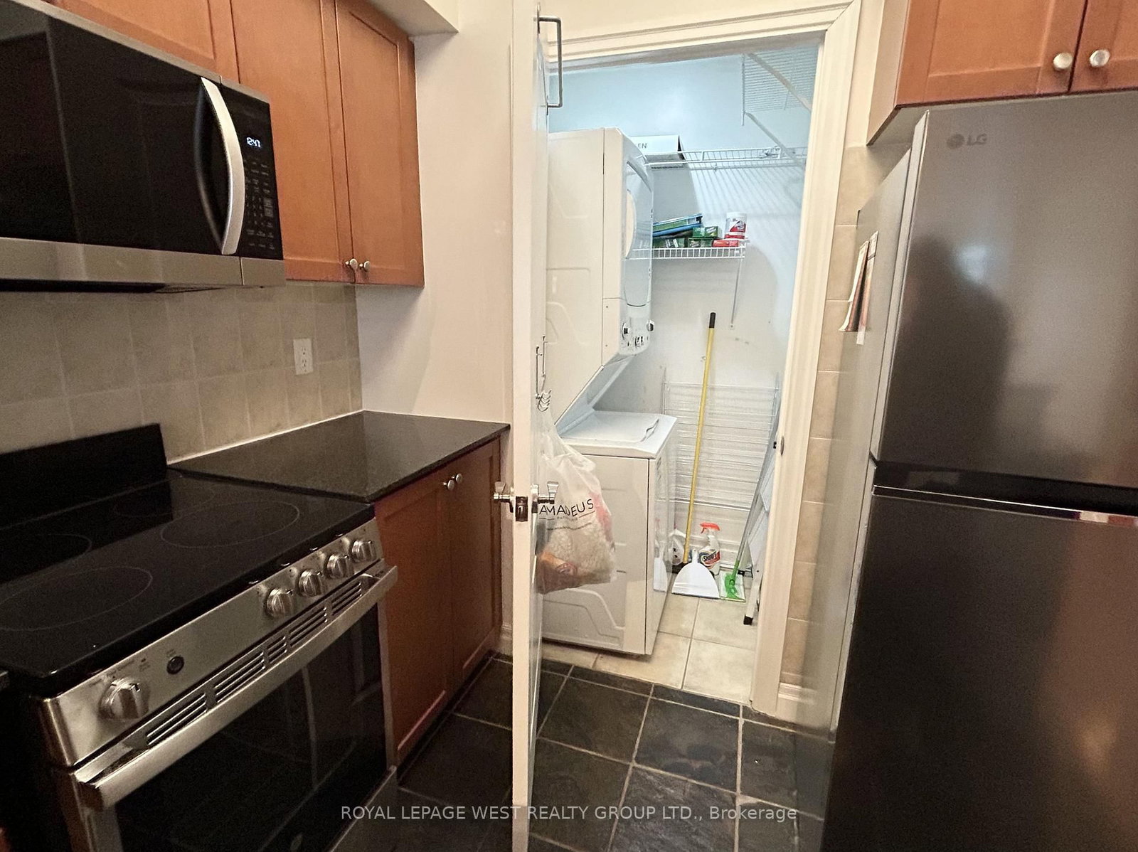 2119 Lakeshore Boulevard, Unit 711 - Photo 7