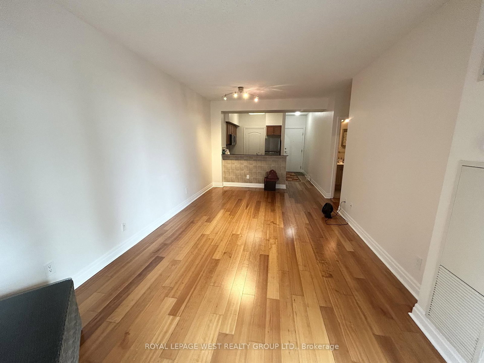 2119 Lakeshore Boulevard, Unit 711 - Photo 9