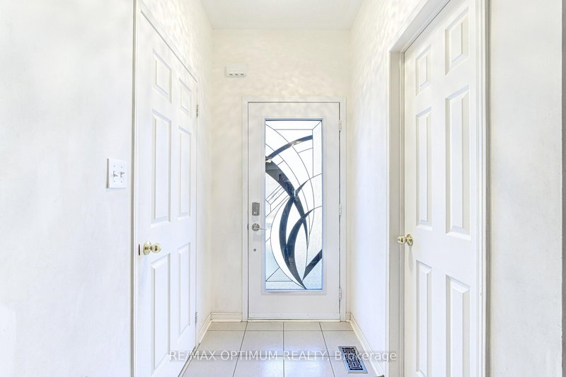 77 Personna Circ, Brampton, L6X 0S9 | Image 3