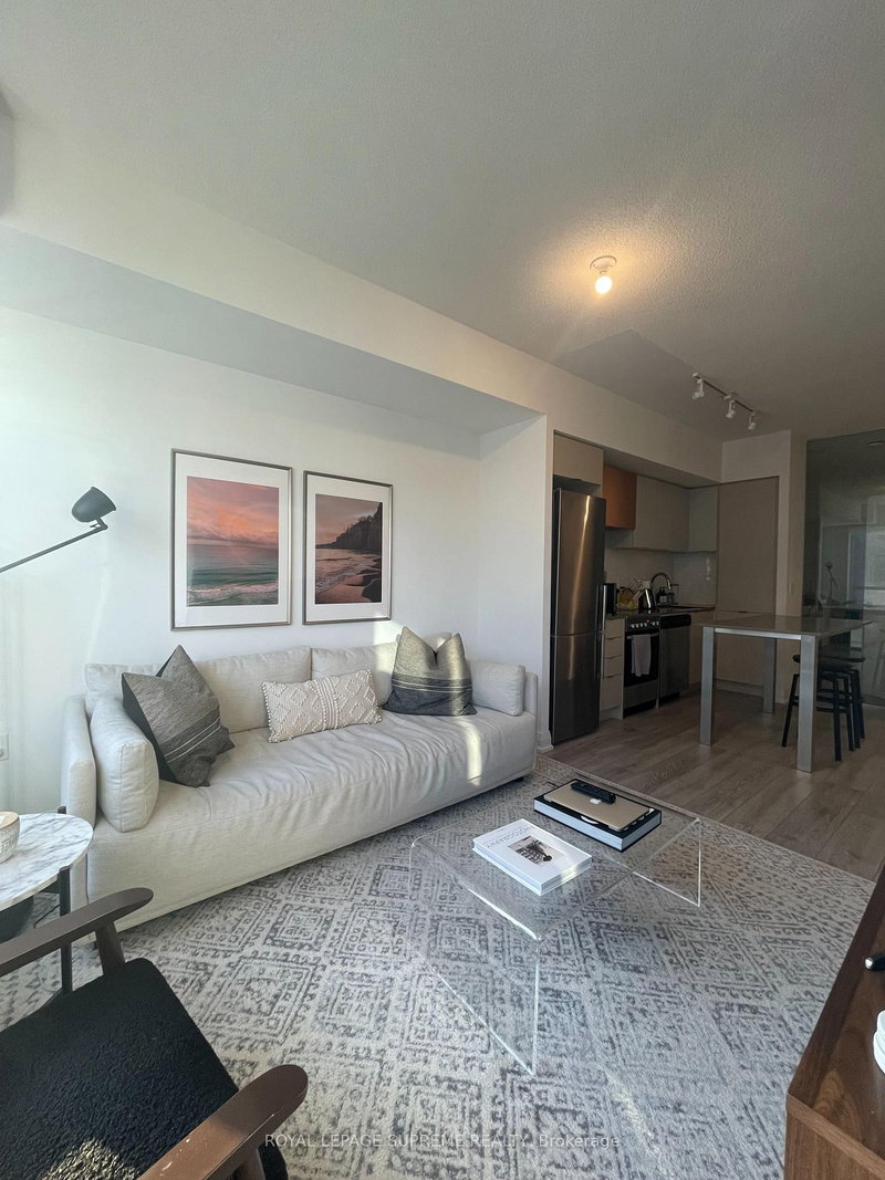 646 - 26 Gibbs Rd, Toronto, M9B 0E3 | Image 3