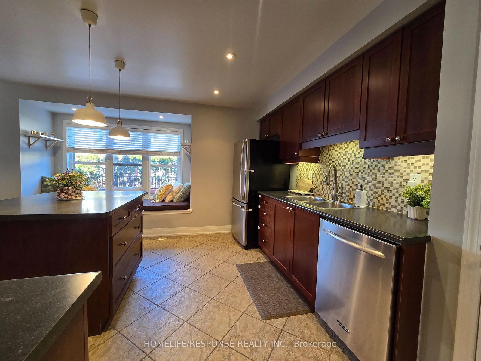 Townhouse for sale at 635 SCOTT Boulevard, Milton, Ontario, L9T 0P2 - Harrison - MLS: W12991480