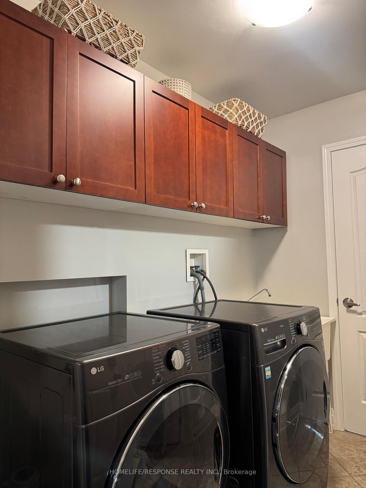 Townhouse for sale at 635 SCOTT Boulevard, Milton, Ontario, L9T 0P2 - Harrison - MLS: W12991480